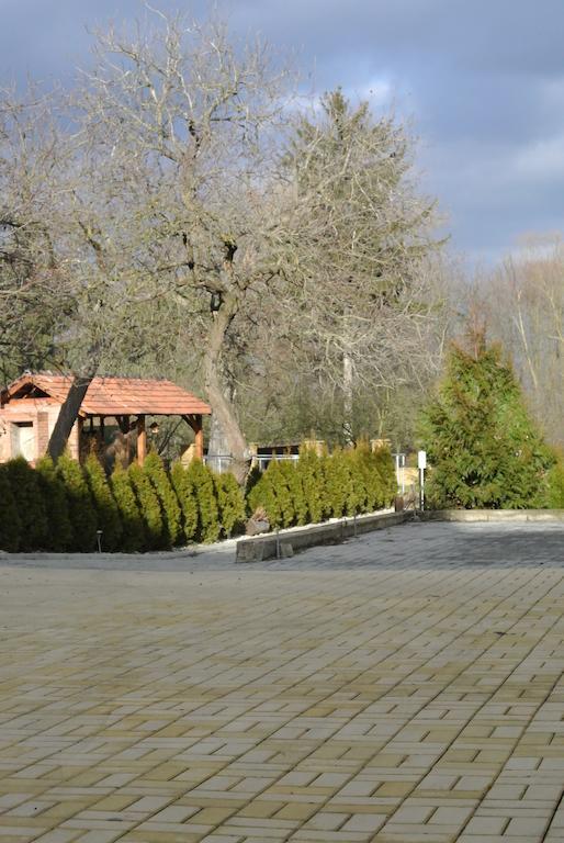 Penzion U Reky Vojkovice  Luaran gambar