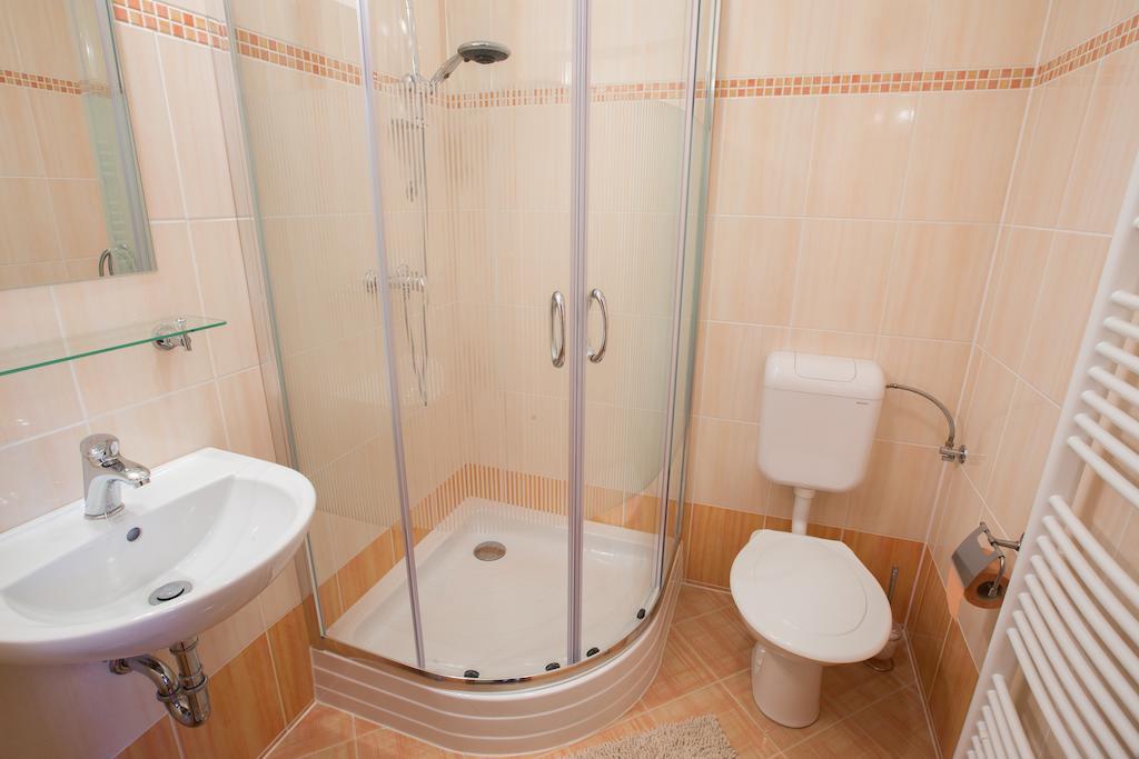 Penzion U Reky Vojkovice  Luaran gambar
